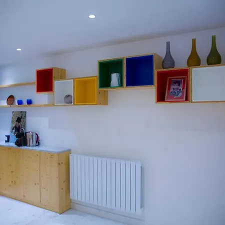 Sejour, Appartement Idealement Place - 2P Apartment Paris